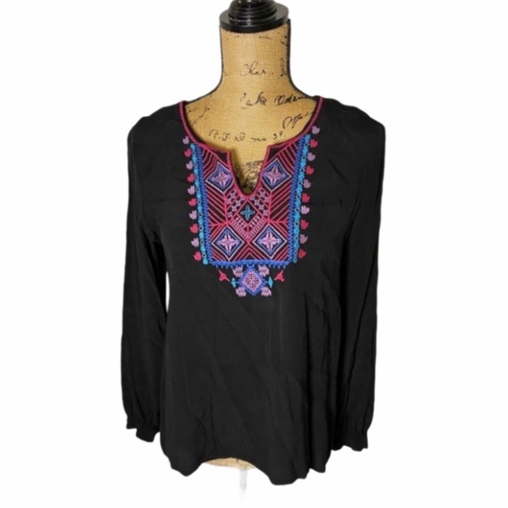 Like New! Anthropologie Everly Embroidered Black Tunic